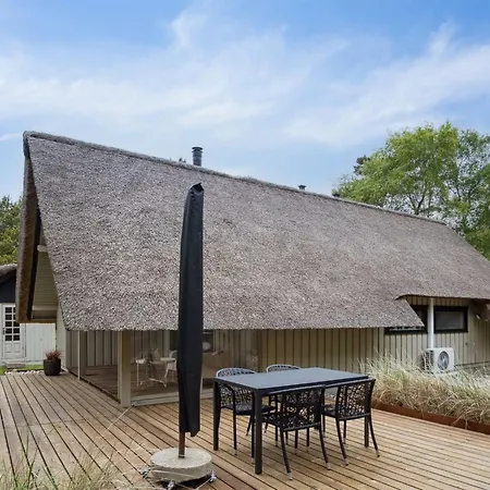 Aghwith - 1-2km From The Sea By Interhome *