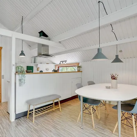 Dom wakacyjny Aghwith - 1-2km From The Sea By Interhome